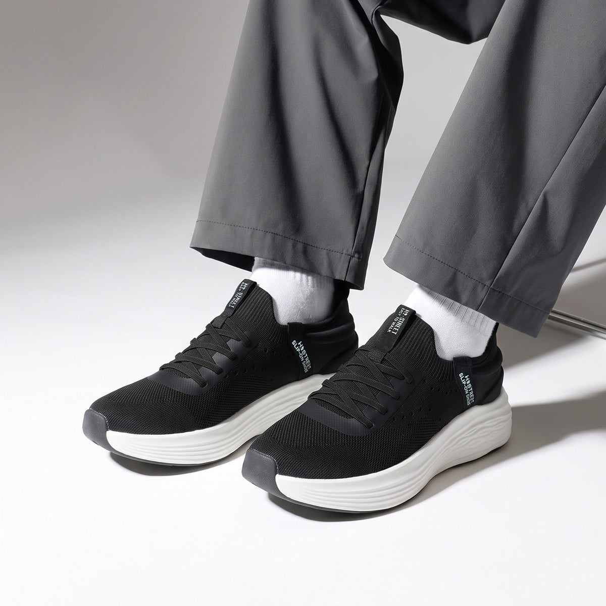 CASUAL BLACK KNIT SNEAKERS