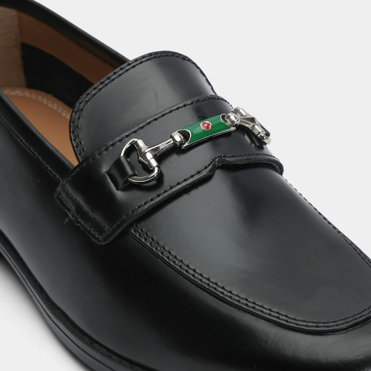 BLACK PATENT LEATHER BUCKLE SHOES