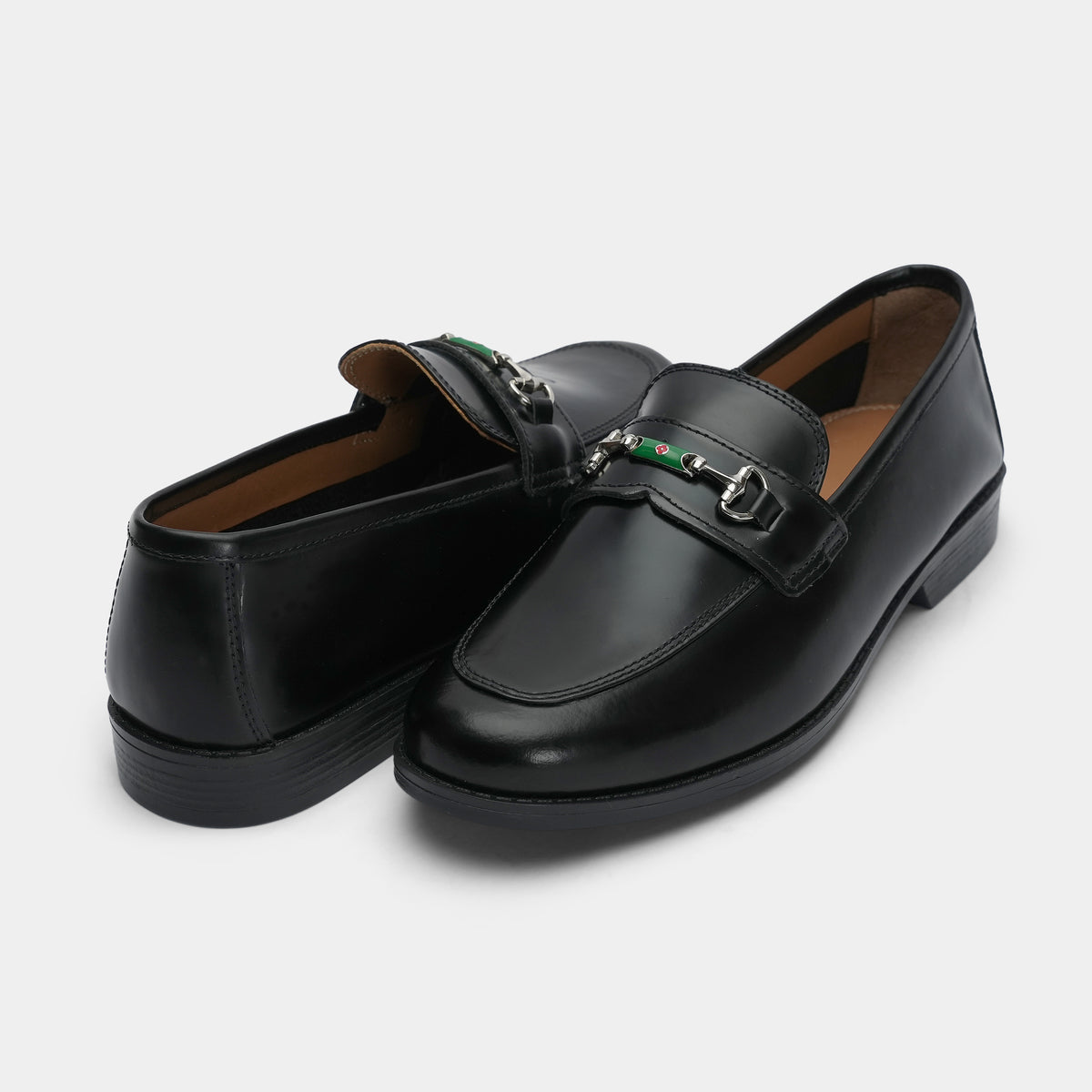 BLACK PATENT LEATHER BUCKLE SHOES