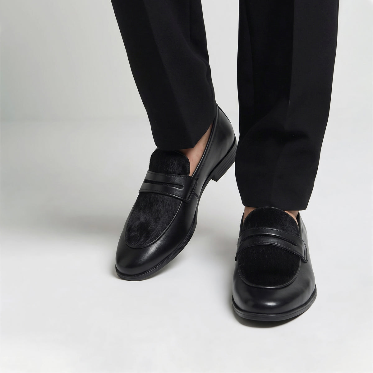 BLACK TEXTURED LEATHER PENNY LOAFERS