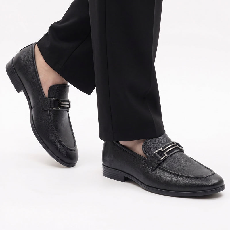 BLACK TEXTURED LEATHER SHOES