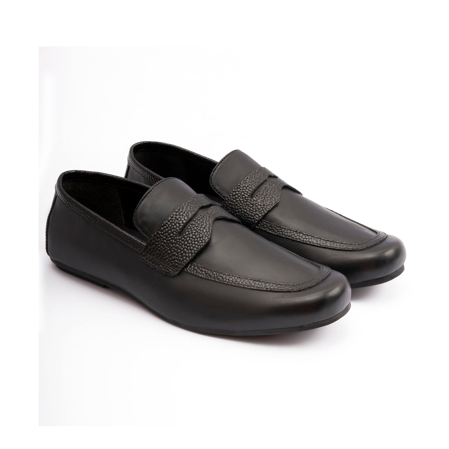 BLACK ANILINE LEATHER MOCCASIN