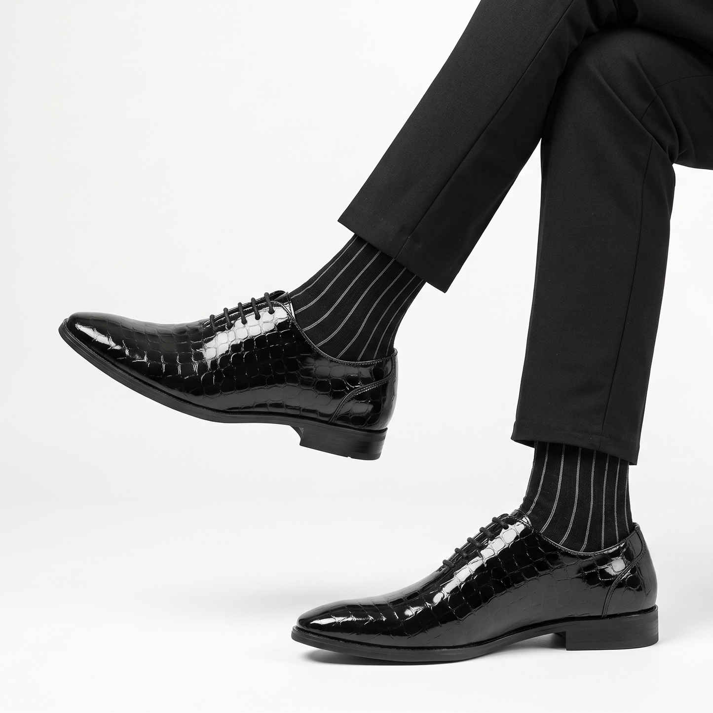 BLACK TEXTURED LACE UP SHOES