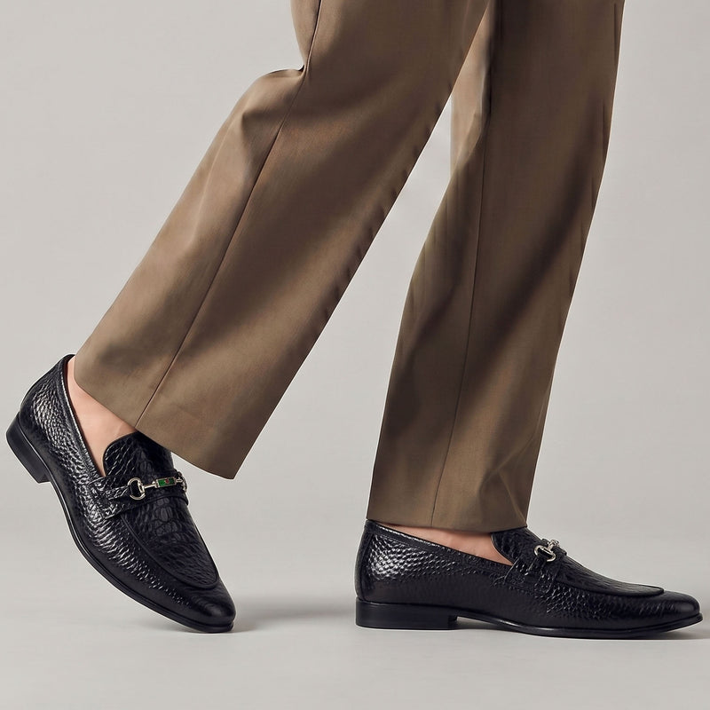 BLACK PATENT TEXTURED SHOES