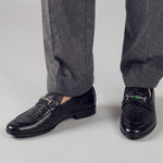 BLACK PATENT TEXTURED SHOES