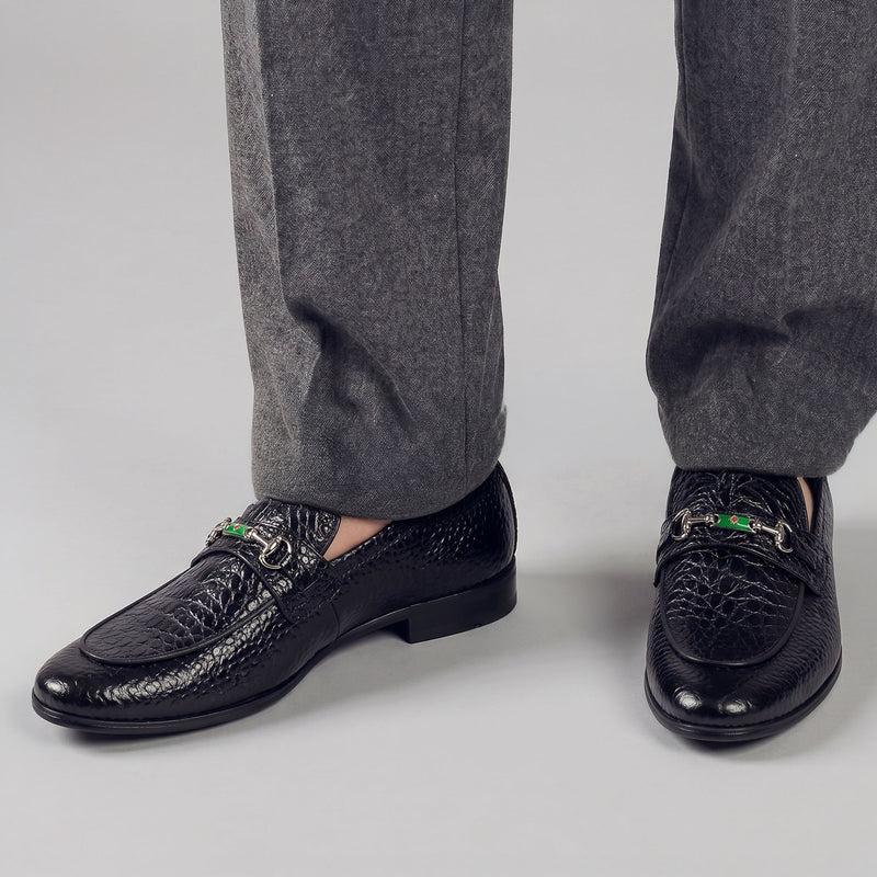 BLACK PATENT TEXTURED SHOES
