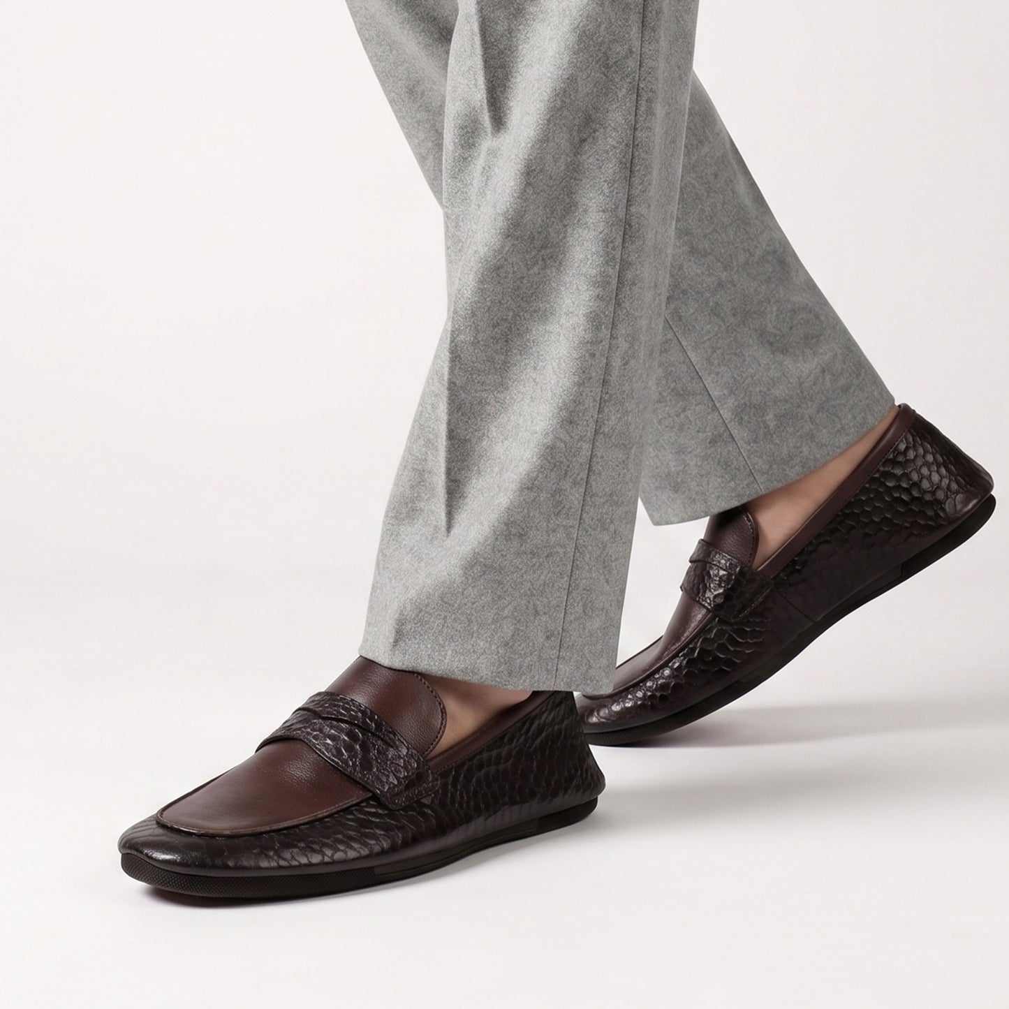 SOFT TEXTURED LEATHER SHOES