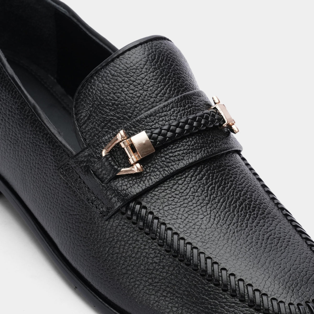 PEBBLE GRAIN LEATHER SHOE