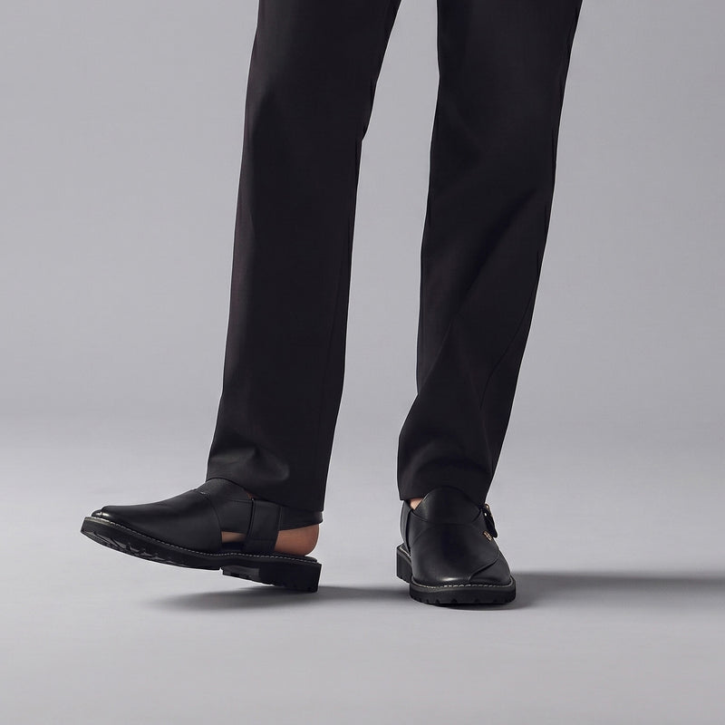 BLACK LEATHER TRADITIONAL SANDAL