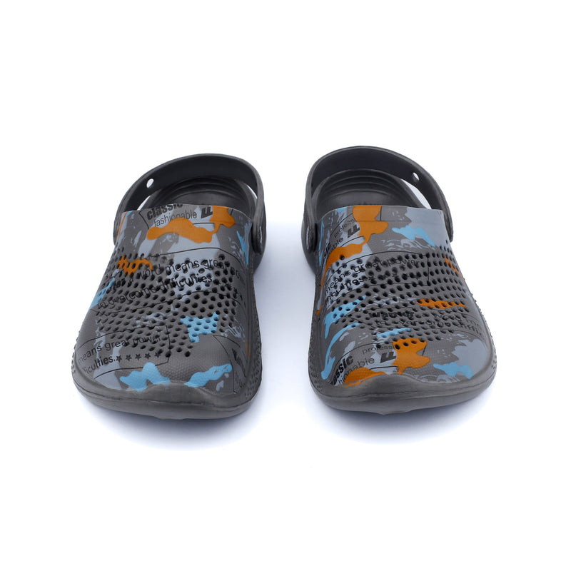 TEXTURED RUBBER CLOGS