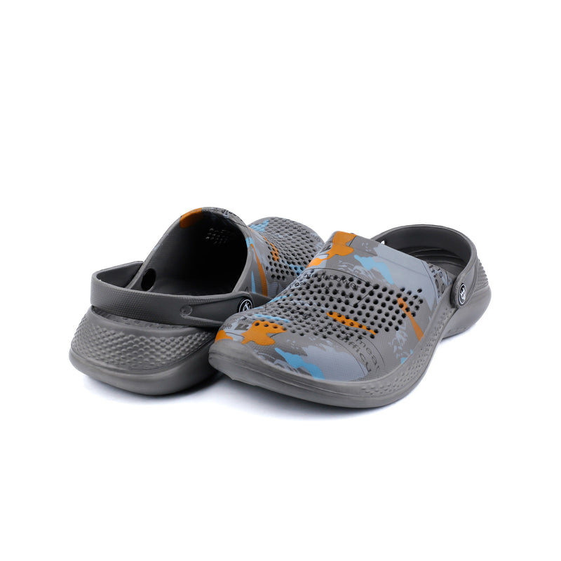 TEXTURED RUBBER CLOGS
