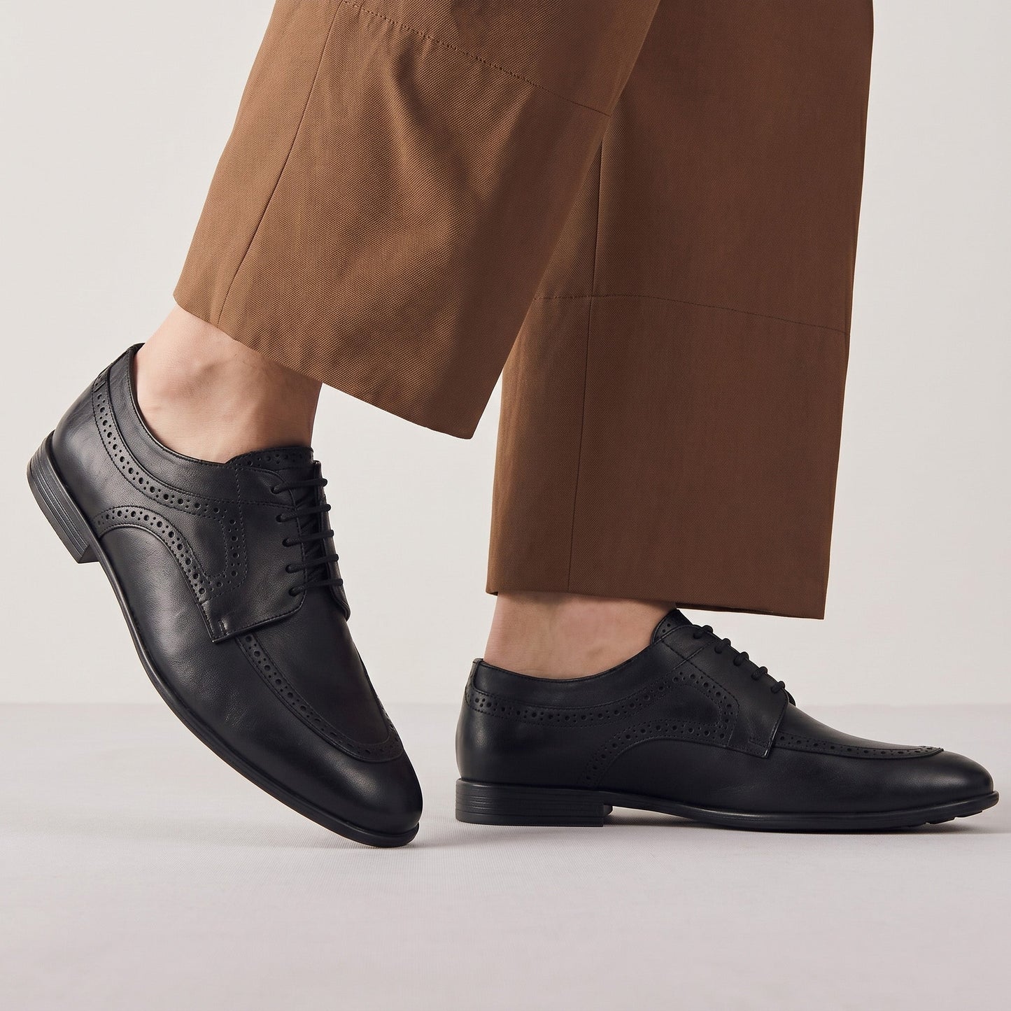 BLACK LEATHER LACE UP SHOES - Hi-Street