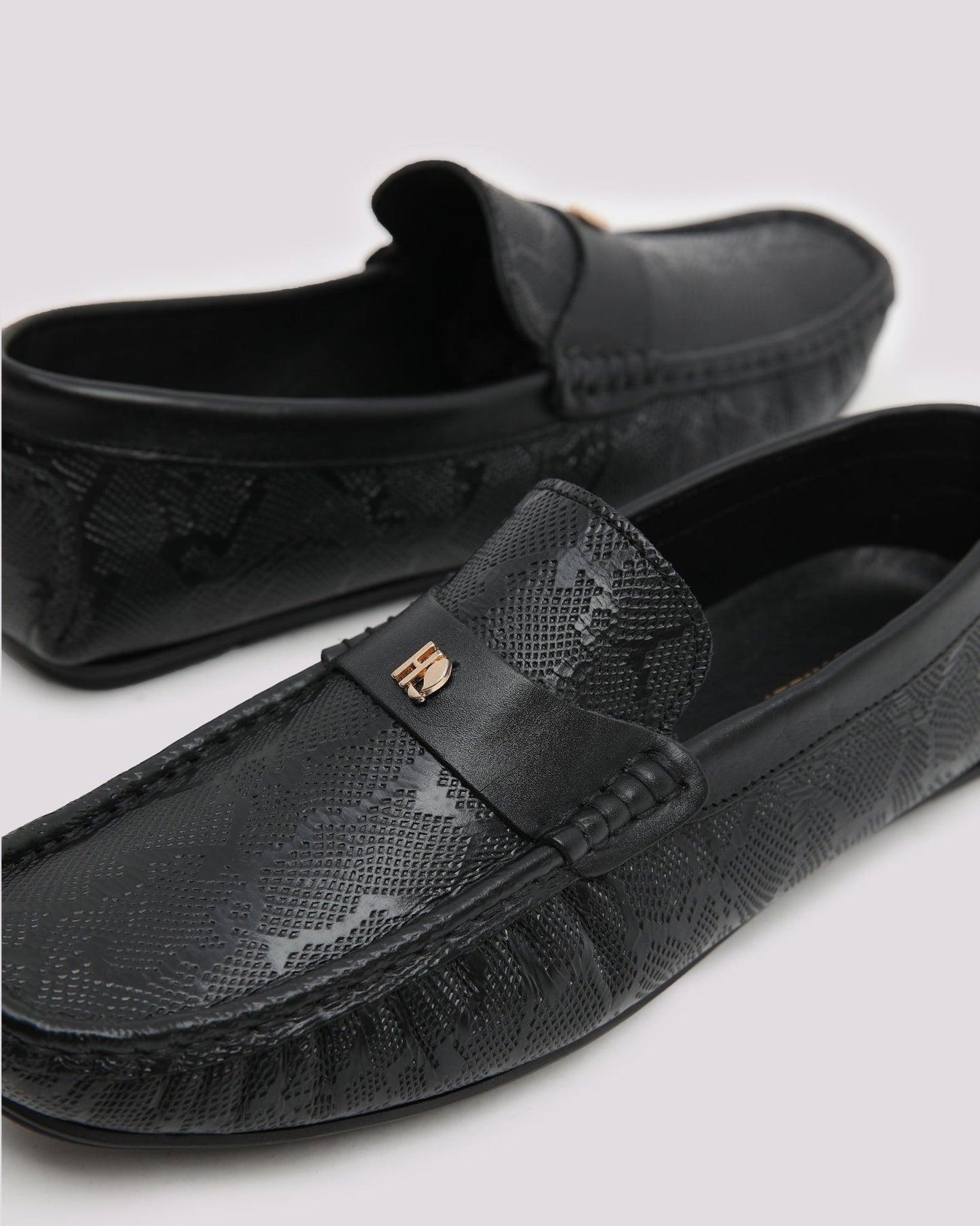 Black Textured Leather Moccasins - Hi-Street