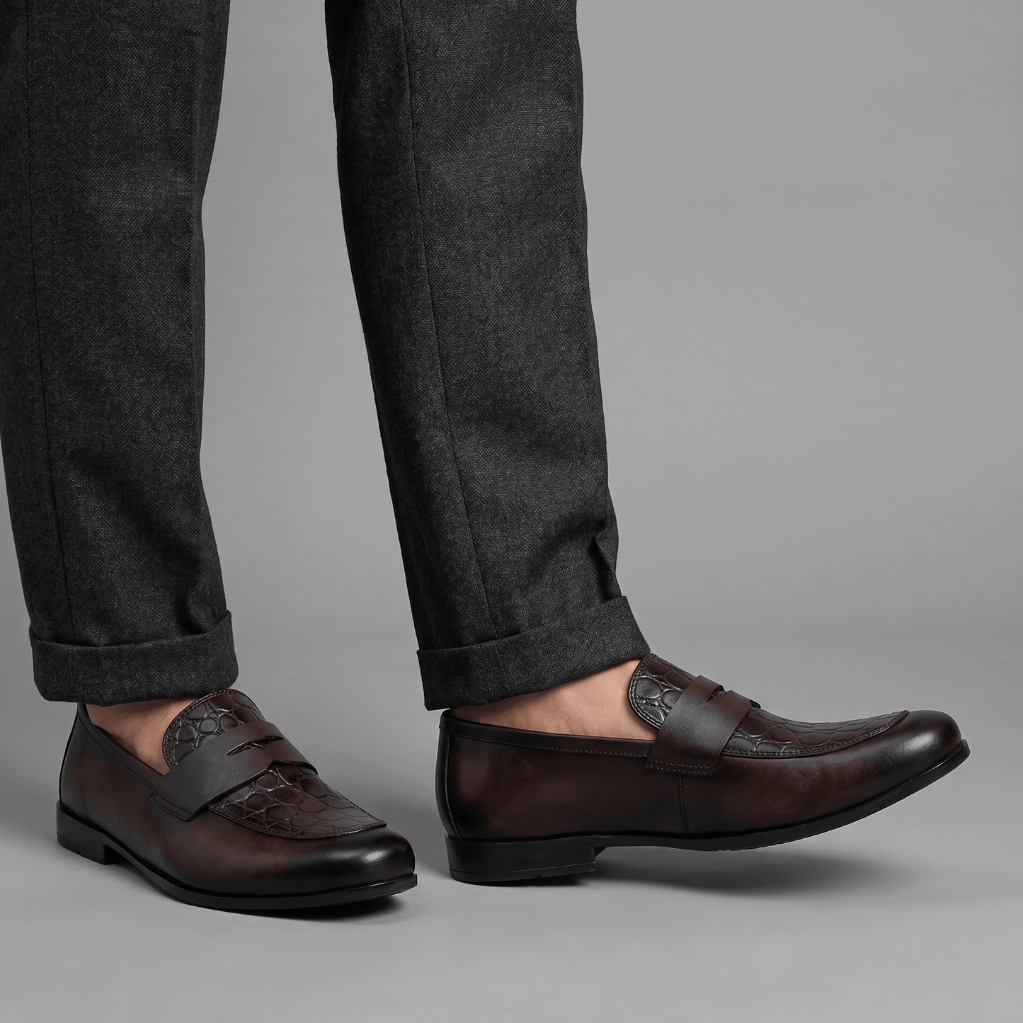 MAROON CROCO TEXTURED SHOES - Hi-Street