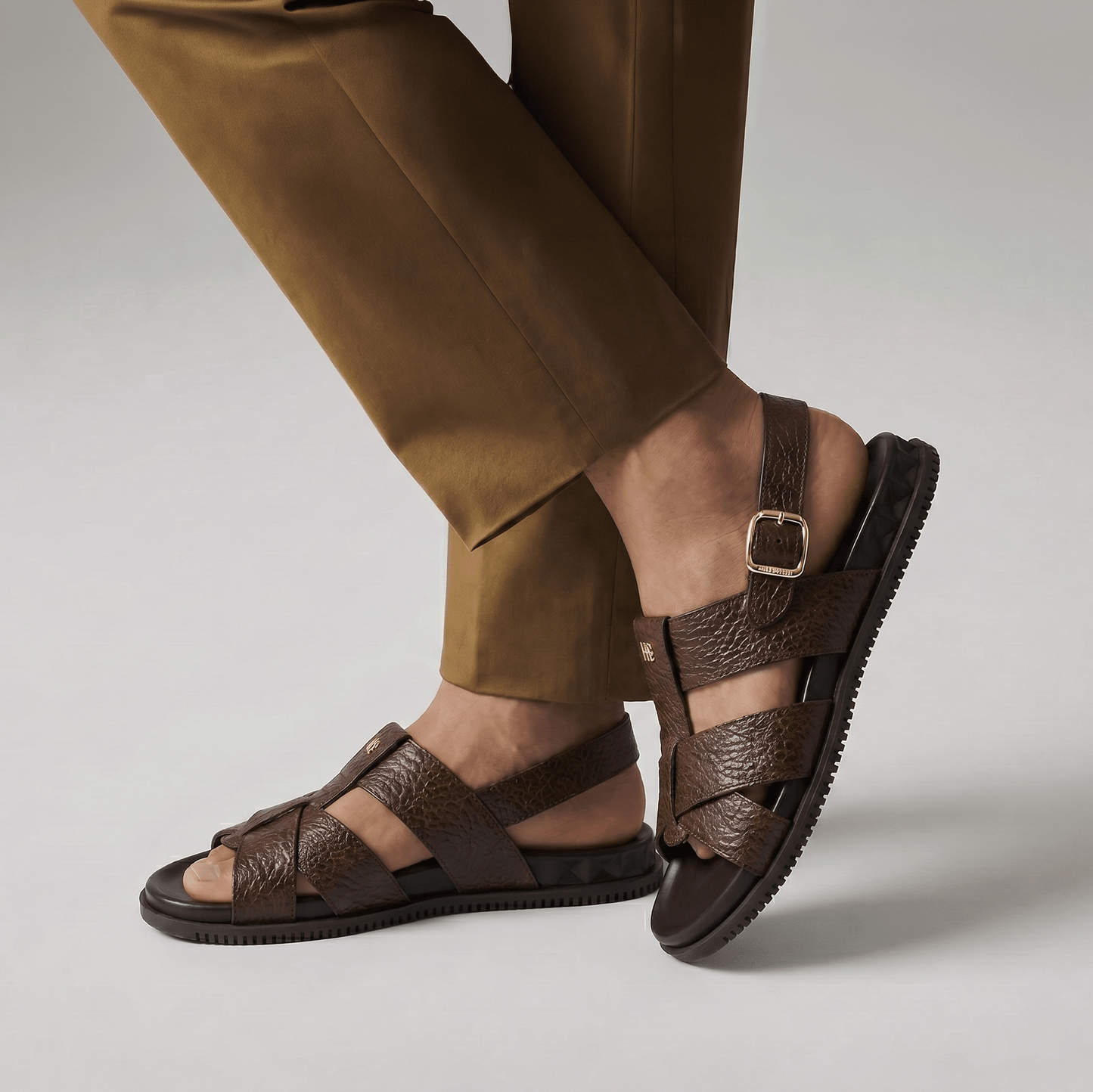 TEXTURED LEATHER COMFORT SANDAL - Hi-Street