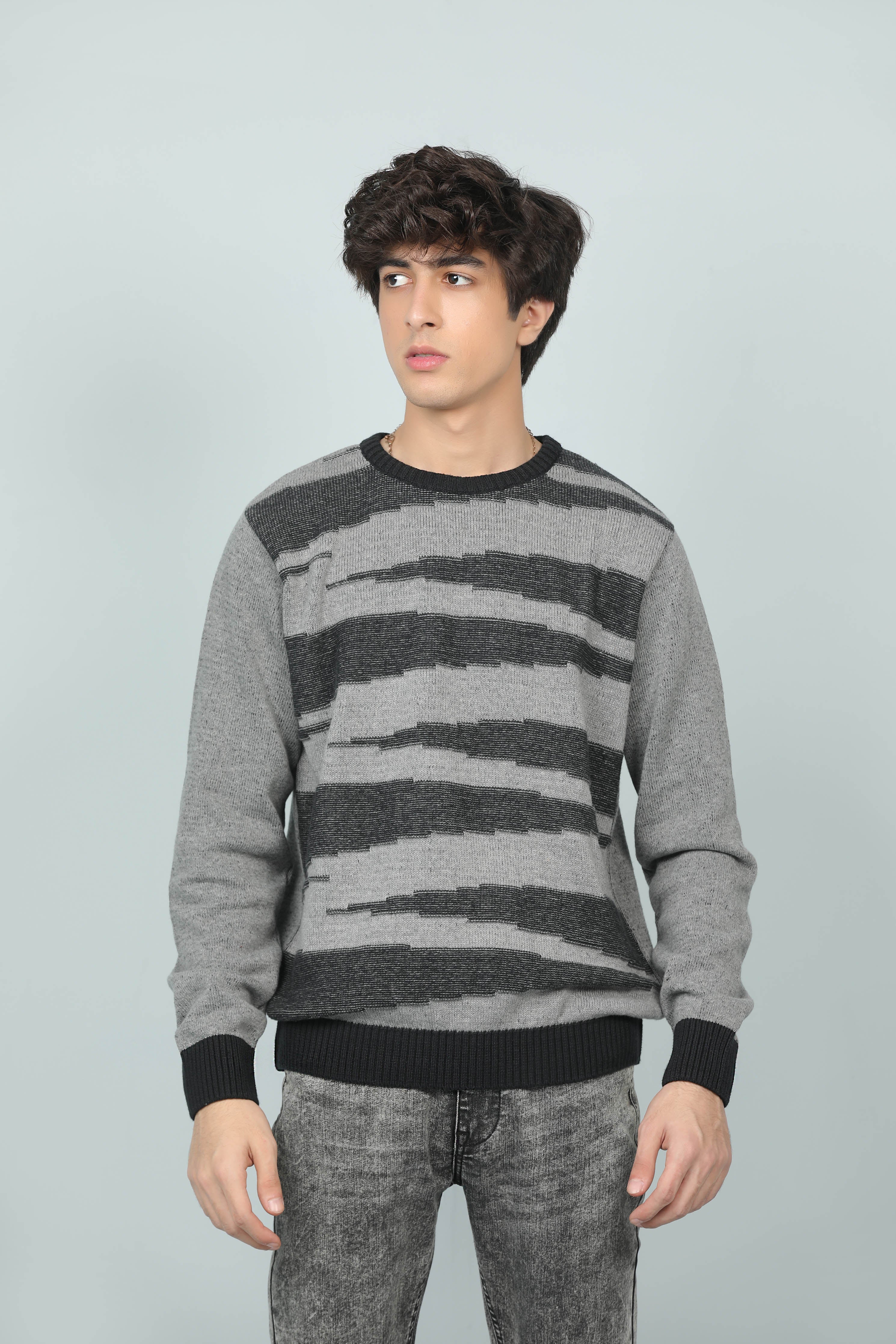 CONTRAST INTARSIA SWEATER