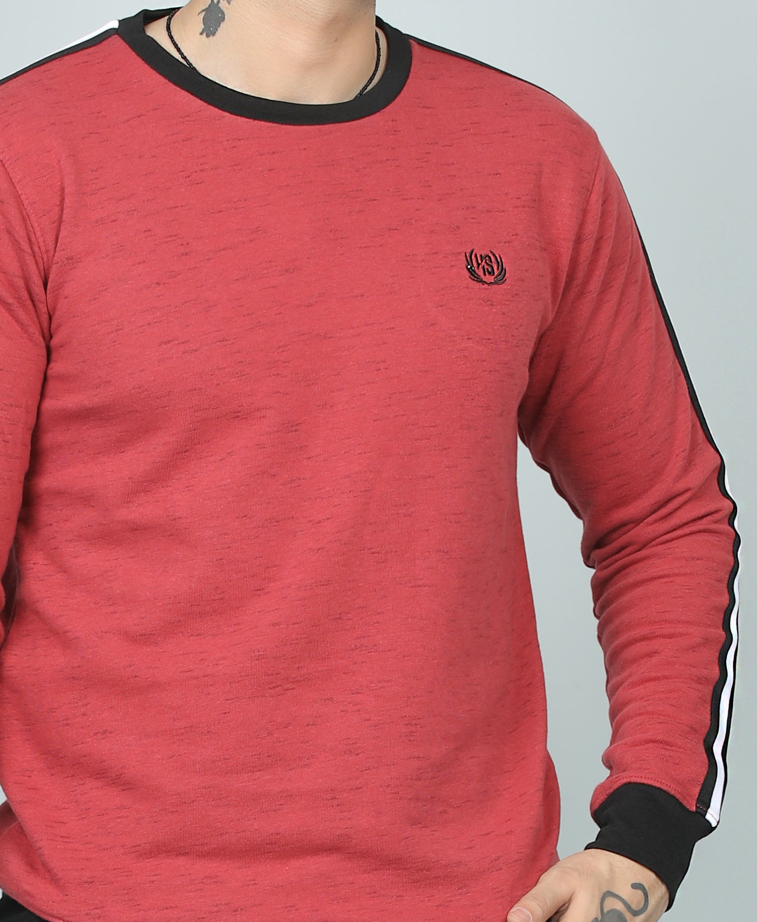 RED SWEAT SHIRT WITH STRIPE DETAILS